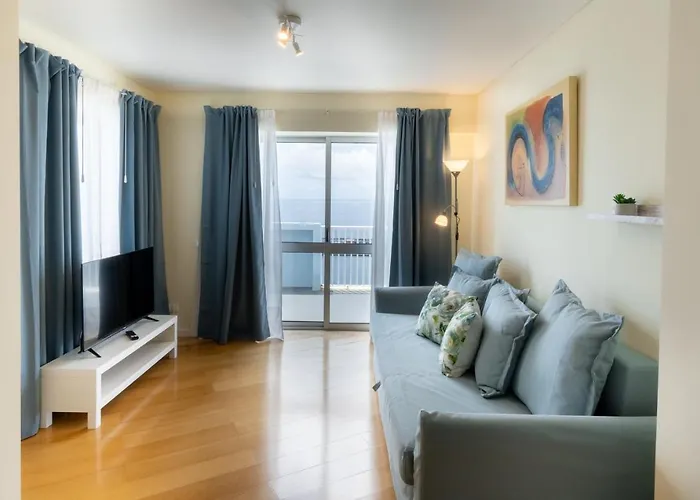 Atlantic Penthouse - City, Montain & Ocean - Free Parking